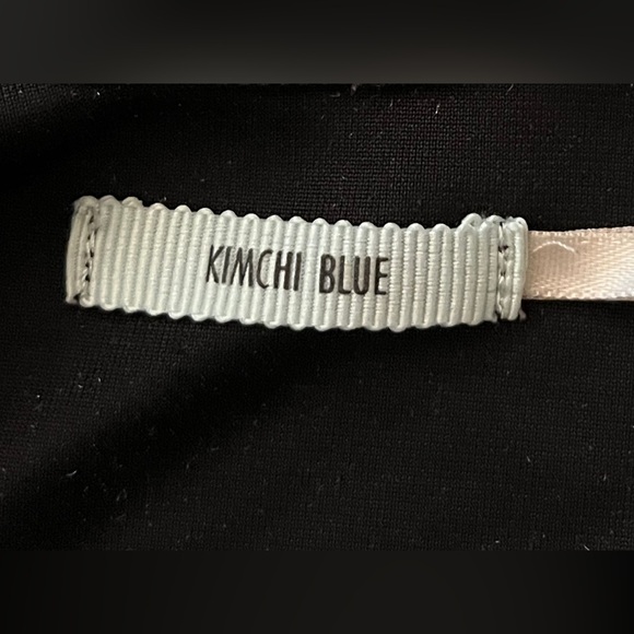 Kimchi Blue - Velvet Floral Short Sleeve Dress with Scoop Back - Picture 3 of 12